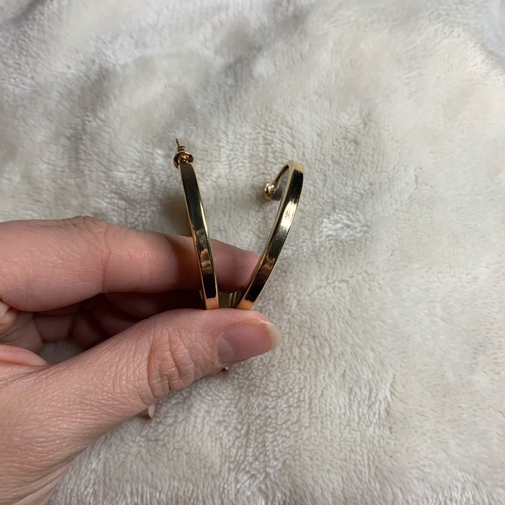 Resin hoop earrings - Picture 2 of 3